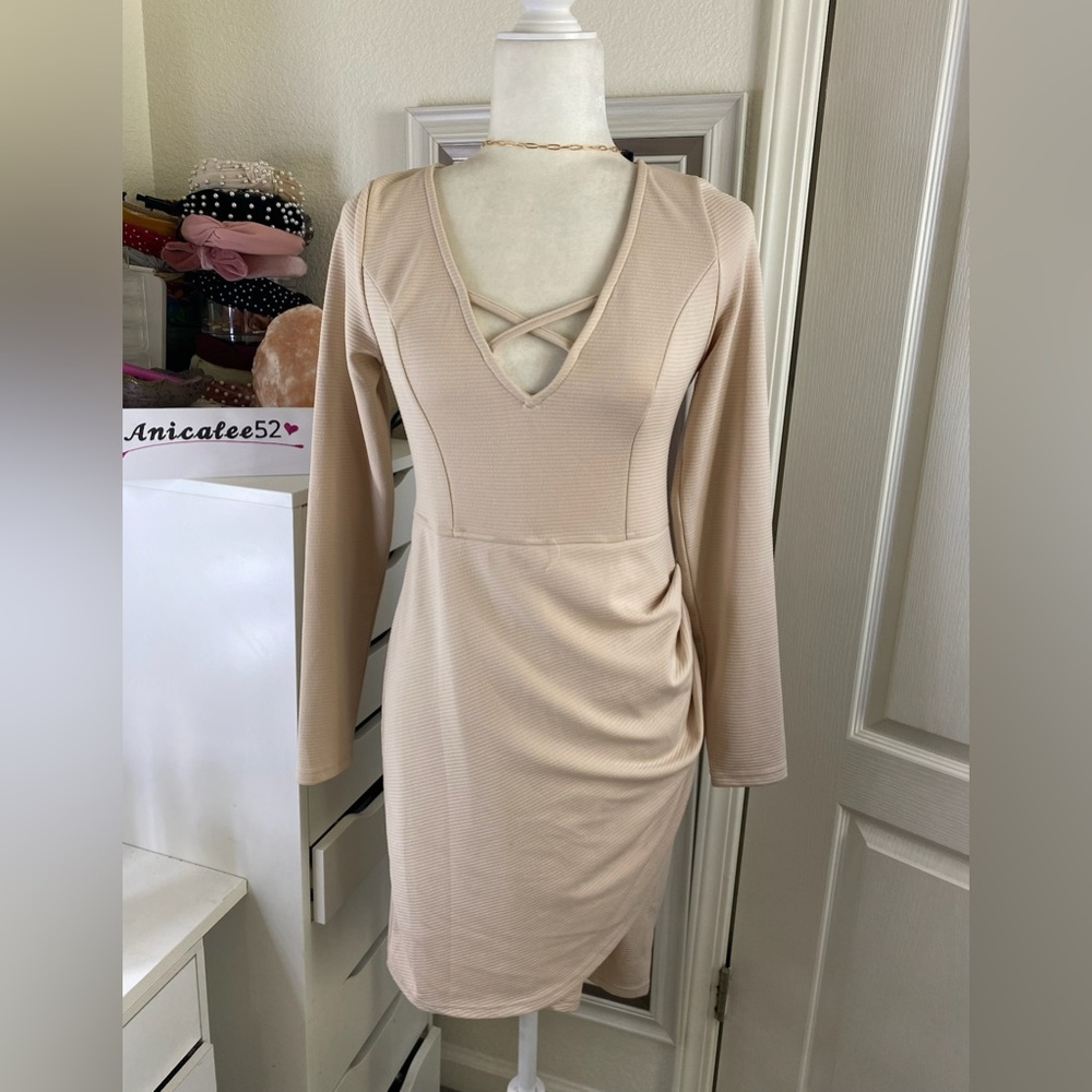 Nwot executive ponies sz 12 cream long sleeve ruched dress w lattice detail 0450